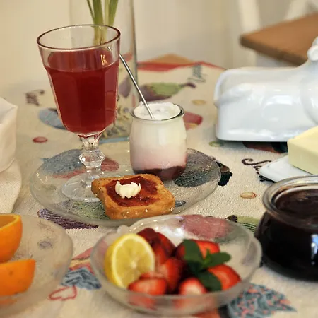 Bed & Breakfast A Due Passi 4*