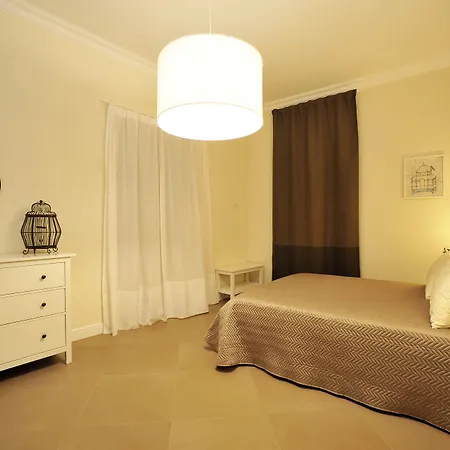 Bed & Breakfast A Due Passi 4*