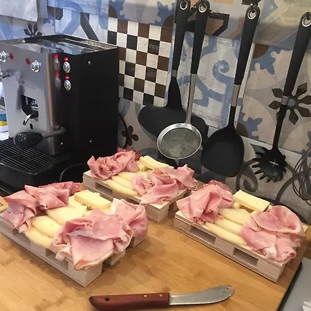 Alojamento de Acomodação e Pequeno-almoço A Due Passi